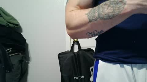 Snapshot of evancage chatting on January 5, 7:49 pm evan cage online show from January 5, 7:49 pm