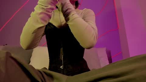 Eva online show from December 27, 1:07 pm