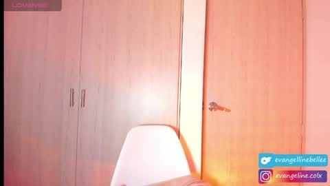 Evangelline online show from June 1, 7:26 pm