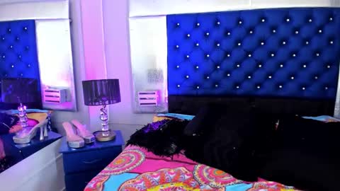 evanllelyne online show from November 7, 1:44 pm