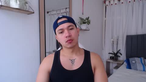 Snapshot of evans_king chatting on December 23, 3:01 pm Evan online show from December 23, 3:01 pm