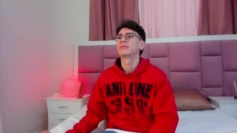 Snapshot of evans_lubov chatting on June 7, 1:26 pm Evans Lubov online show from June 7, 1:26 pm