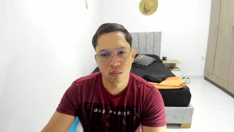 Snapshot of evanss_king chatting on July 20, 4:20 pm Mateo and Valerio online show from July 20, 4:20 pm