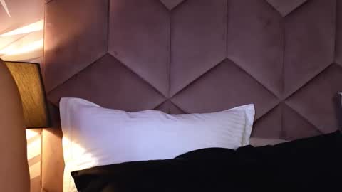 EvaRhea online show from October 22, 3:07 am