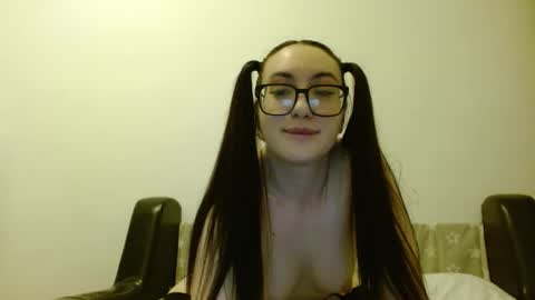 Snapshot of evaryde chatting on December 23, 5:16 am EvaRyde online show from December 23, 5:16 am