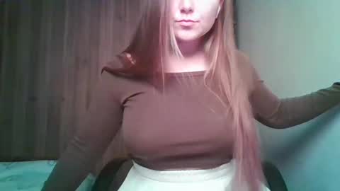 evasapples2026 online show from February 24, 11:25 pm