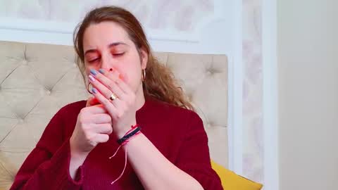 Snapshot of evasinclairr chatting on March 18, 4:15 am evasinclairr online show from March 18, 4:15 am