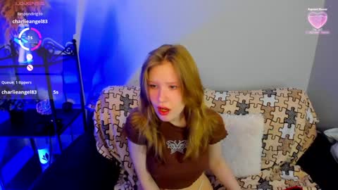 Snapshot of evastevs chatting on December 29, 5:33 pm Eva online show from December 29, 5:33 pm