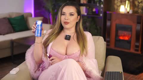Snapshot of evasunderland chatting on January 22, 9:10 pm Eva online show from January 22, 9:10 pm