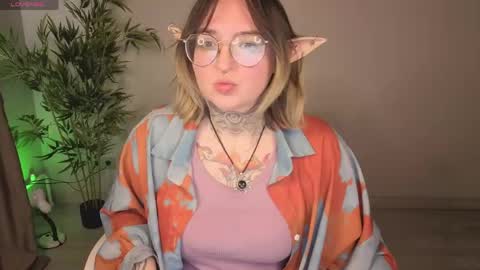 Snapshot of evathewitcher chatting on June 8, 1:39 am EvaTheWitcher online show from June 8, 1:39 am