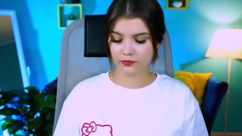 Snapshot of evathopson chatting on October 14, 12:06 pm Eva next stream - - 1600 UTC2000 online show from October 14, 12:06 pm