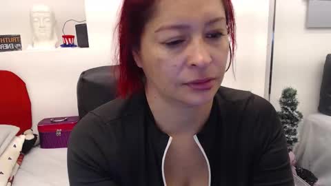 Eva Twiss online show from February 18, 12:23 pm