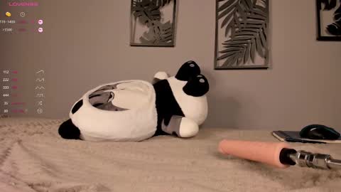 Snapshot of evaveenus chatting on March 4, 9:00 pm evaveenus online show from March 4, 9:00 pm