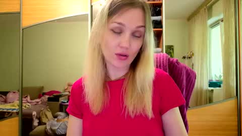 Snapshot of evaxangelova chatting on May 15, 9:38 am EvaXAngelova online show from May 15, 9:38 am