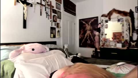 Snapshot of eve003300 chatting on February 17, 12:29 am Goddess Eve online show from February 17, 12:29 am