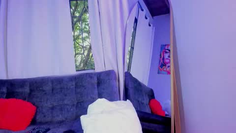 Eva Queen online show from November 4, 7:02 pm