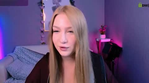 Snapshot of eve_grays chatting on October 17, 7:27 pm eve_grays online show from October 17, 7:27 pm