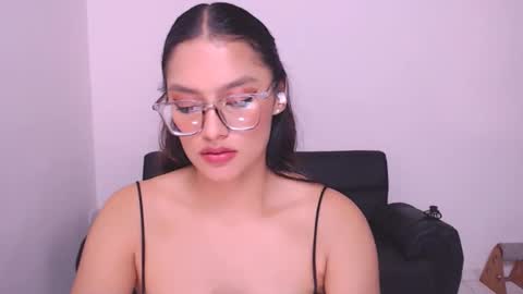 Eve Rox18 online show from December 2, 8:30 am