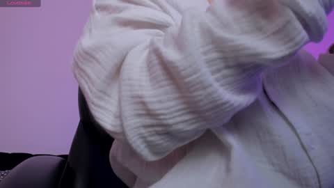 Snapshot of evebenson chatting on January 4, 3:18 am Eve  online show from January 4, 3:18 am