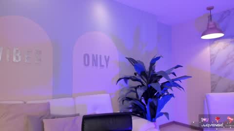 Snapshot of evebenson chatting on January 4, 10:24 pm Eve  online show from January 4, 10:24 pm