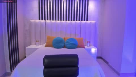 Snapshot of evebenson chatting on February 11, 11:54 am Eve  online show from February 11, 11:54 am