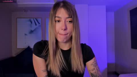 Snapshot of evebenson chatting on March 6, 12:30 pm Eve  online show from March 6, 12:30 pm