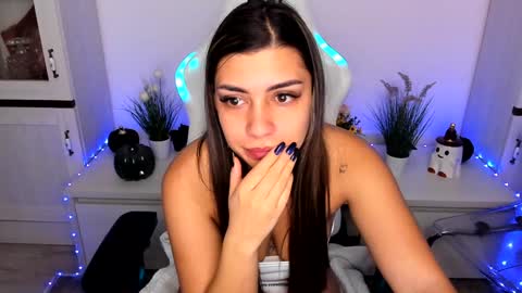 Snapshot of eveeevian chatting on December 13, 5:38 am eveeevian online show from December 13, 5:38 am