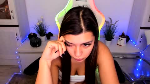 Snapshot of eveeevian chatting on December 13, 8:41 am eveeevian online show from December 13, 8:41 am