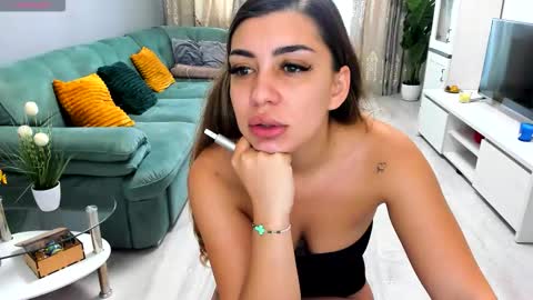 Snapshot of eveeevian chatting on September 13, 8:14 am eveeevian online show from September 13, 8:14 am