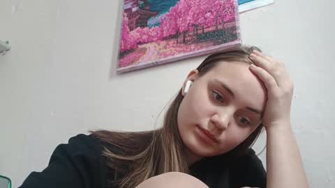 Snapshot of eveliaballiett chatting on March 12, 9:26 am Noor online show from March 12, 9:26 am