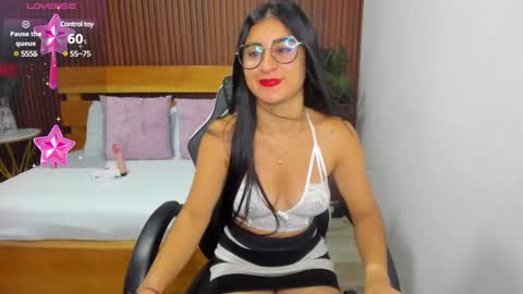 BELLA online show from March 3, 12:05 pm