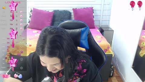 evelin zaens online show from December 29, 4:05 am