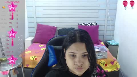 evelin zaens online show from December 30, 7:04 am
