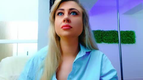 EvelinHill online show from March 15, 5:02 am