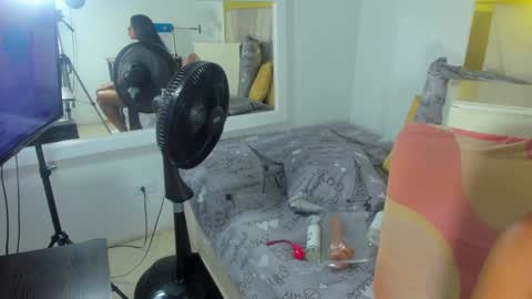 DAYANITA online show from February 1, 7:02 pm