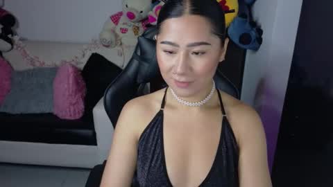 Snapshot of evelyn_ch_ chatting on October 10, 10:47 am Evelyn online show from October 10, 10:47 am