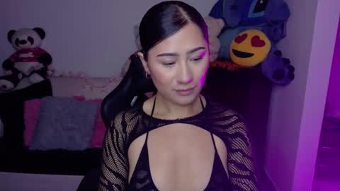 Snapshot of evelyn_ch_ chatting on October 14, 11:00 am Evelyn online show from October 14, 11:00 am