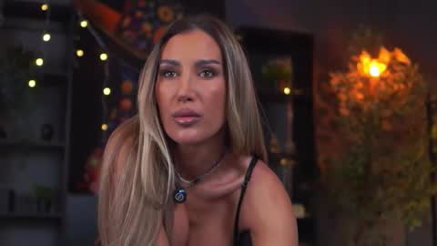 Evelyn online show from February 1, 7:12 pm