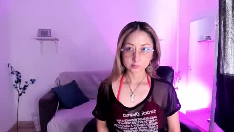 evelyn_miller___ online show from March 19, 8:13 pm