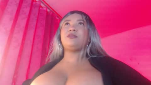 Snapshot of evelyn_sandoval chatting on October 21, 1:50 am Evelyn Sandoval online show from October 21, 1:50 am