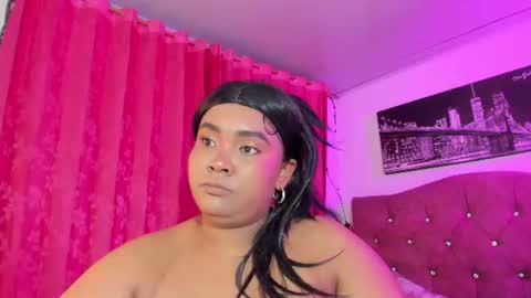 Evelyn Sandoval online show from June 16, 1:52 am
