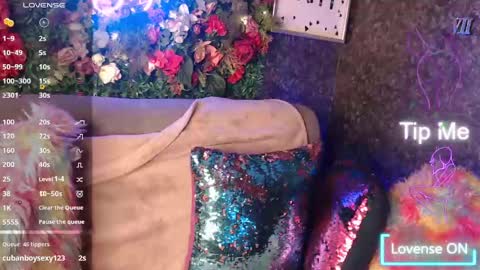 Snapshot of evelynagrey chatting on February 3, 9:08 am EvelynaGrey online show from February 3, 9:08 am