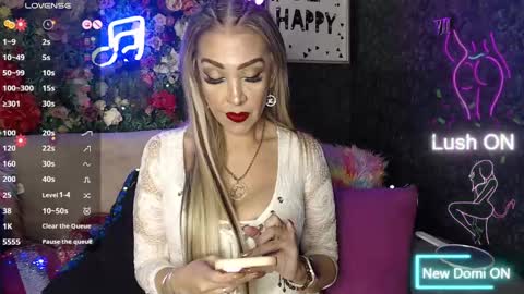 Snapshot of evelynagrey chatting on February 5, 6:02 am EvelynaGrey online show from February 5, 6:02 am