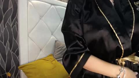 Snapshot of evelynagrey chatting on March 10, 1:54 pm EvelynaGrey online show from March 10, 1:54 pm