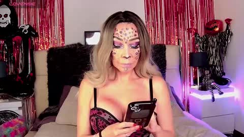 Snapshot of evelynagrey chatting on October 23, 7:07 am EvelynaGrey online show from October 23, 7:07 am