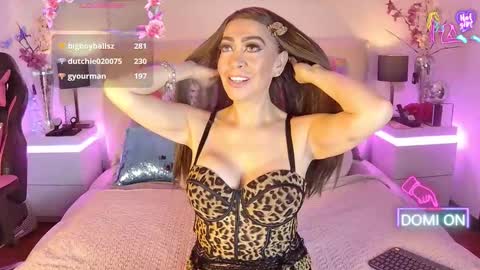 Snapshot of evelynagrey chatting on March 12, 9:26 am EvelynaGrey online show from March 12, 9:26 am