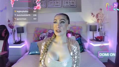 Snapshot of evelynagrey chatting on March 13, 9:16 am EvelynaGrey online show from March 13, 9:16 am