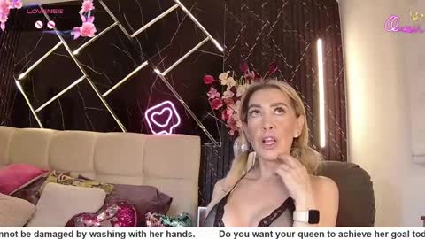 Snapshot of evelynagrey chatting on May 15, 10:50 pm EvelynaGrey online show from May 15, 10:50 pm