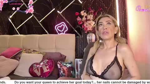 Snapshot of evelynagrey chatting on May 16, 1:13 am EvelynaGrey online show from May 16, 1:13 am