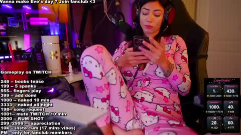 Evelyne online show from December 6, 1:29 am